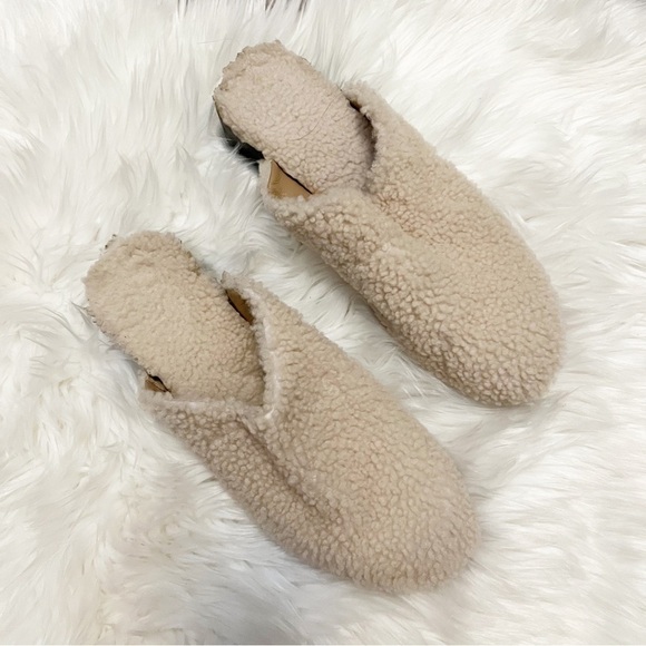 Ancient Greek Sandals x Zeus + Dione Shearling Clogs - Picture 6 of 13